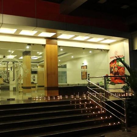 Hotel Peninsula Thrissur Kültér fotó